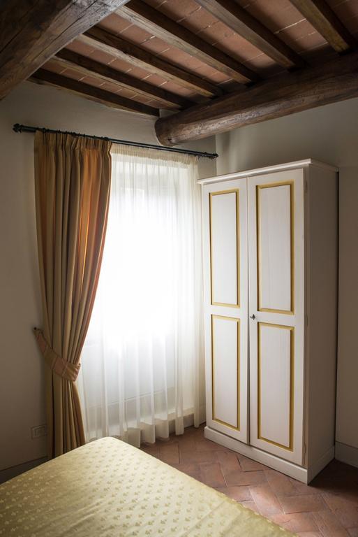 Bed & Breakfast Art 3*
